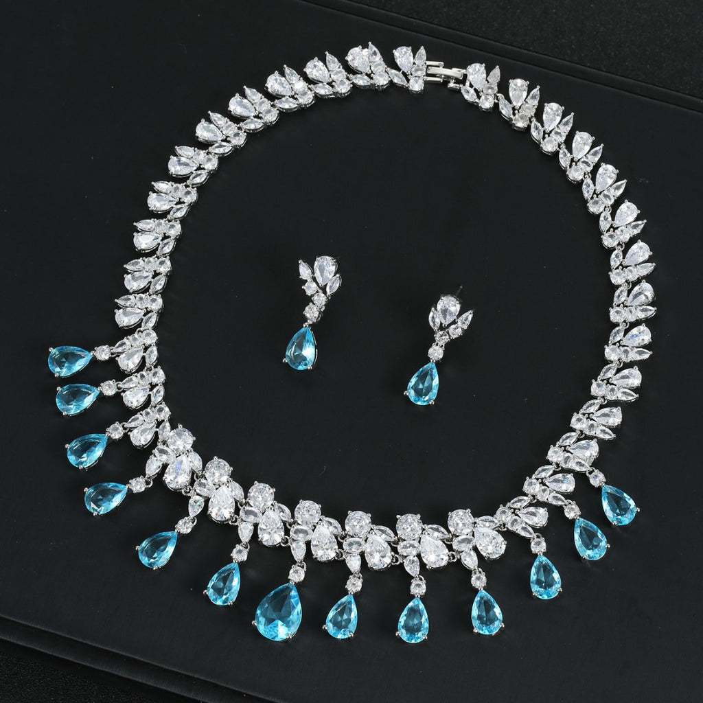 The Arabella Pear Drop Bridal Jewelry Set