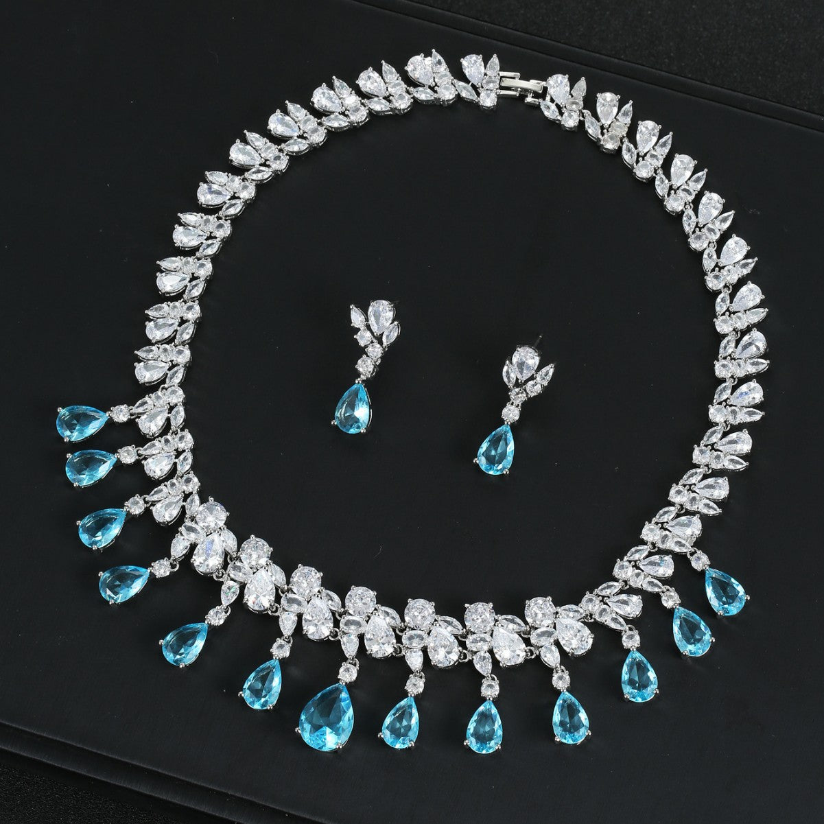 The Arabella Pear Drop Bridal Jewelry Set