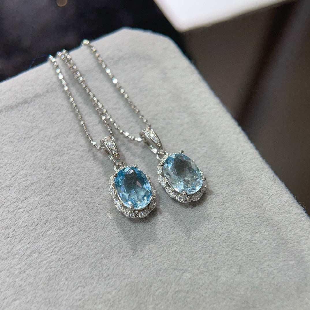The Oceane Aquamarine Oval Pendant