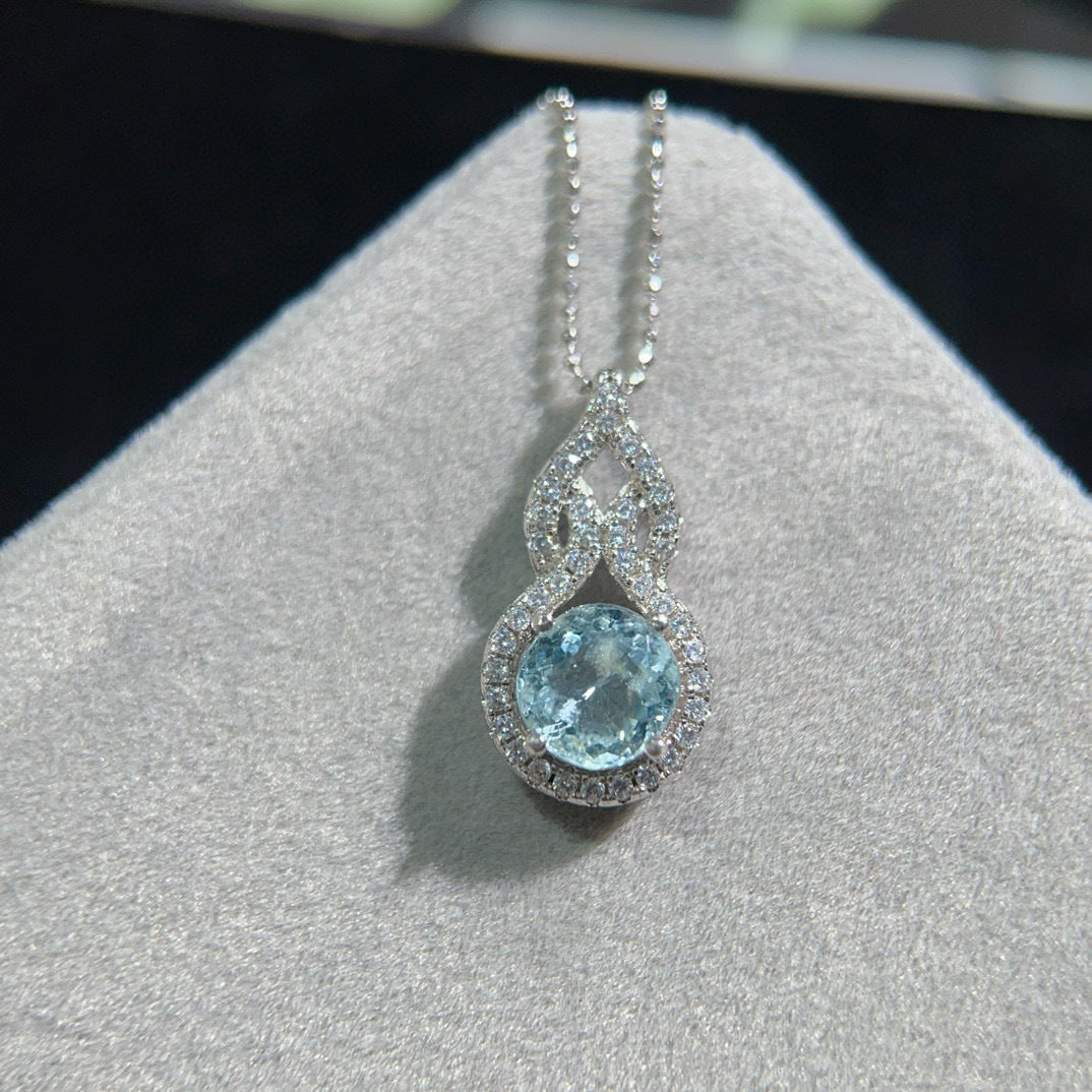 The Serena Natural Aquamarine Cushion Pendant
