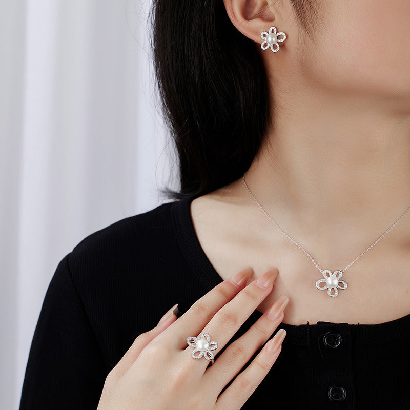 The Colette Pearl Jewelry Suite