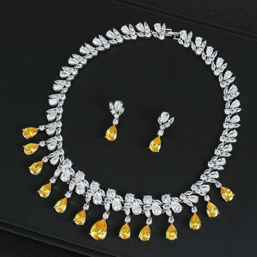 The Arabella Pear Drop Bridal Jewelry Set