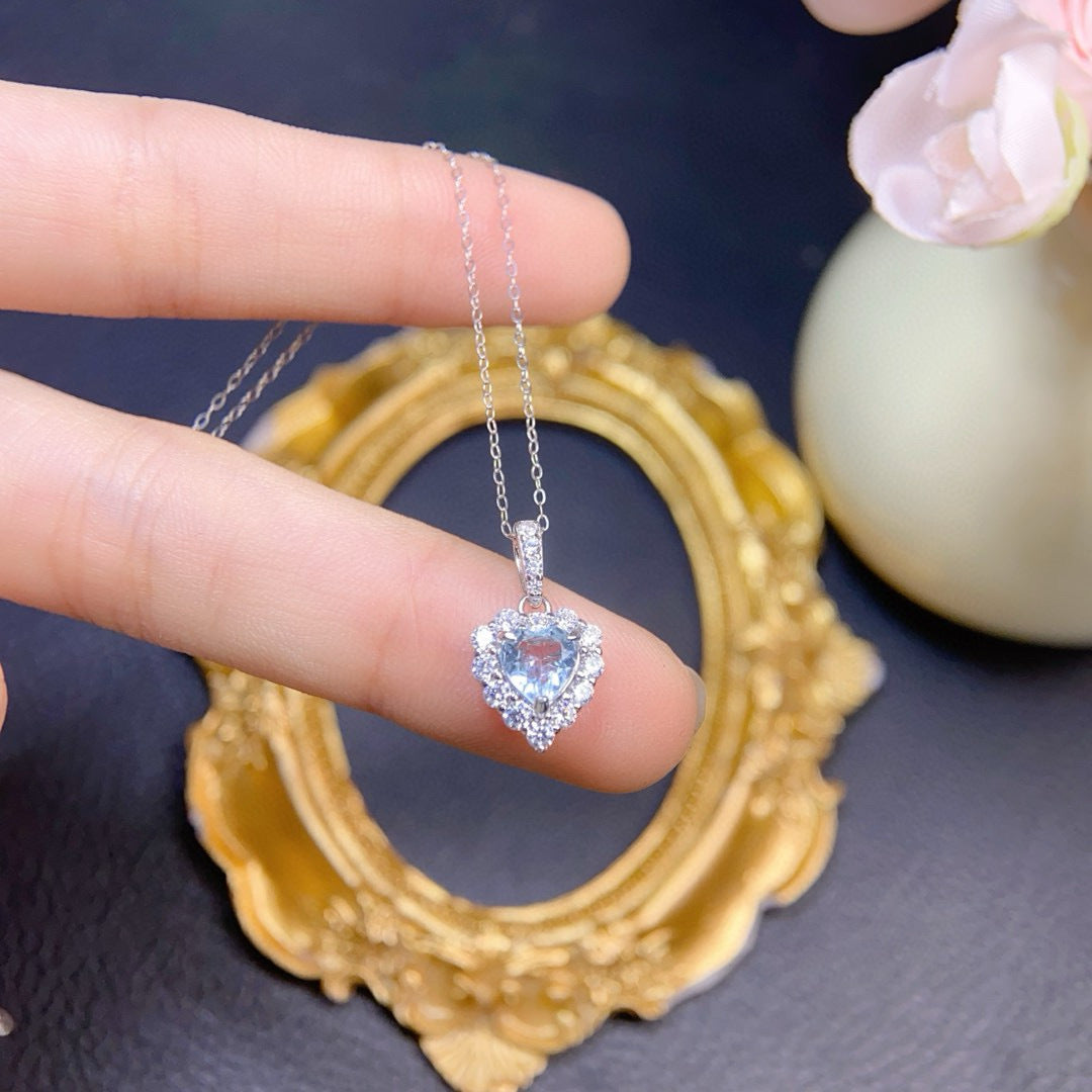 The Mira Natural Aquamarine Round Pendant