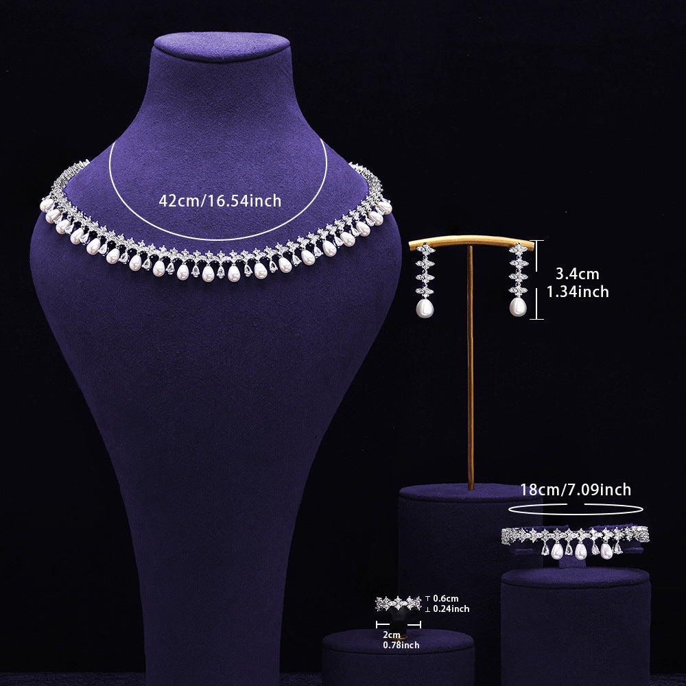 The Vivienne Teardrop Bridal Jewelry Set